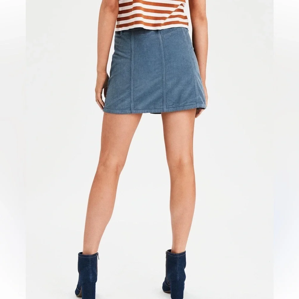 American Eagle Dusty Blue Corduroy mini skirt Zipper Front size 8 NEW